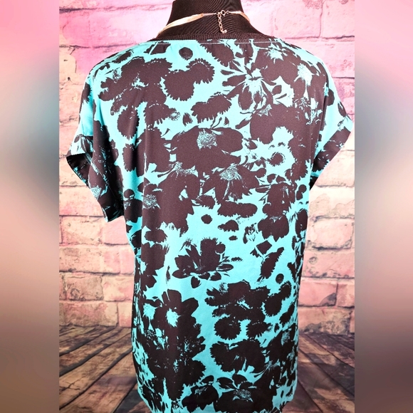 Worthington V-Neck Blouse - Picture 9 of 9